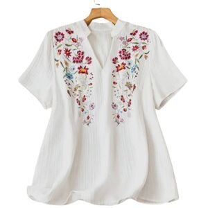 Chic White Blouse with Floral Embroidery